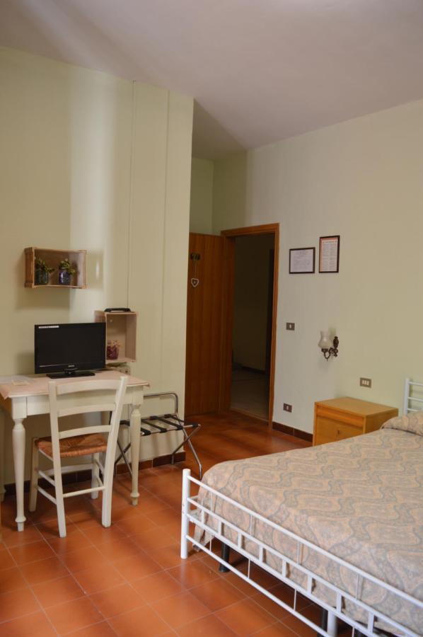 Hotel Il Poggetto Castellina Marittima Zewnętrze zdjęcie