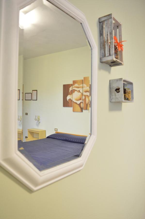 Hotel Il Poggetto Castellina Marittima Zewnętrze zdjęcie
