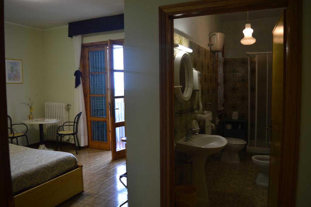 Hotel Il Poggetto Castellina Marittima Zewnętrze zdjęcie